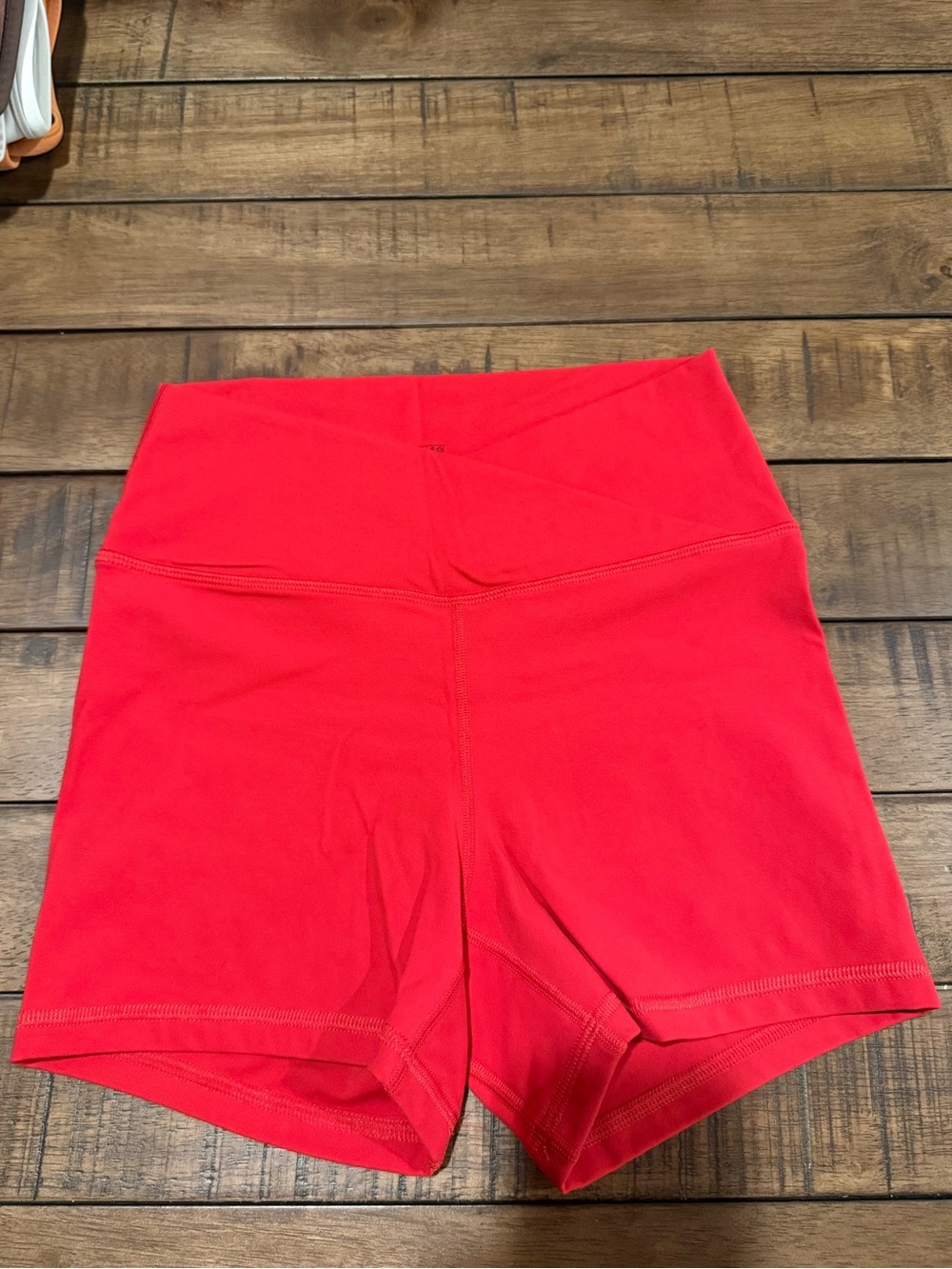 Fleo V Waist shorts VGUC Size Small red